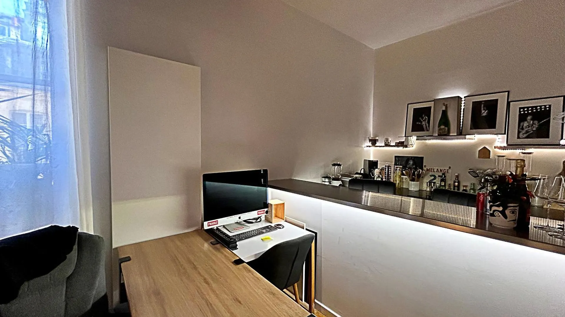 Fantastique Et Incroyable Appartement Le Marais Paris Lägenhet