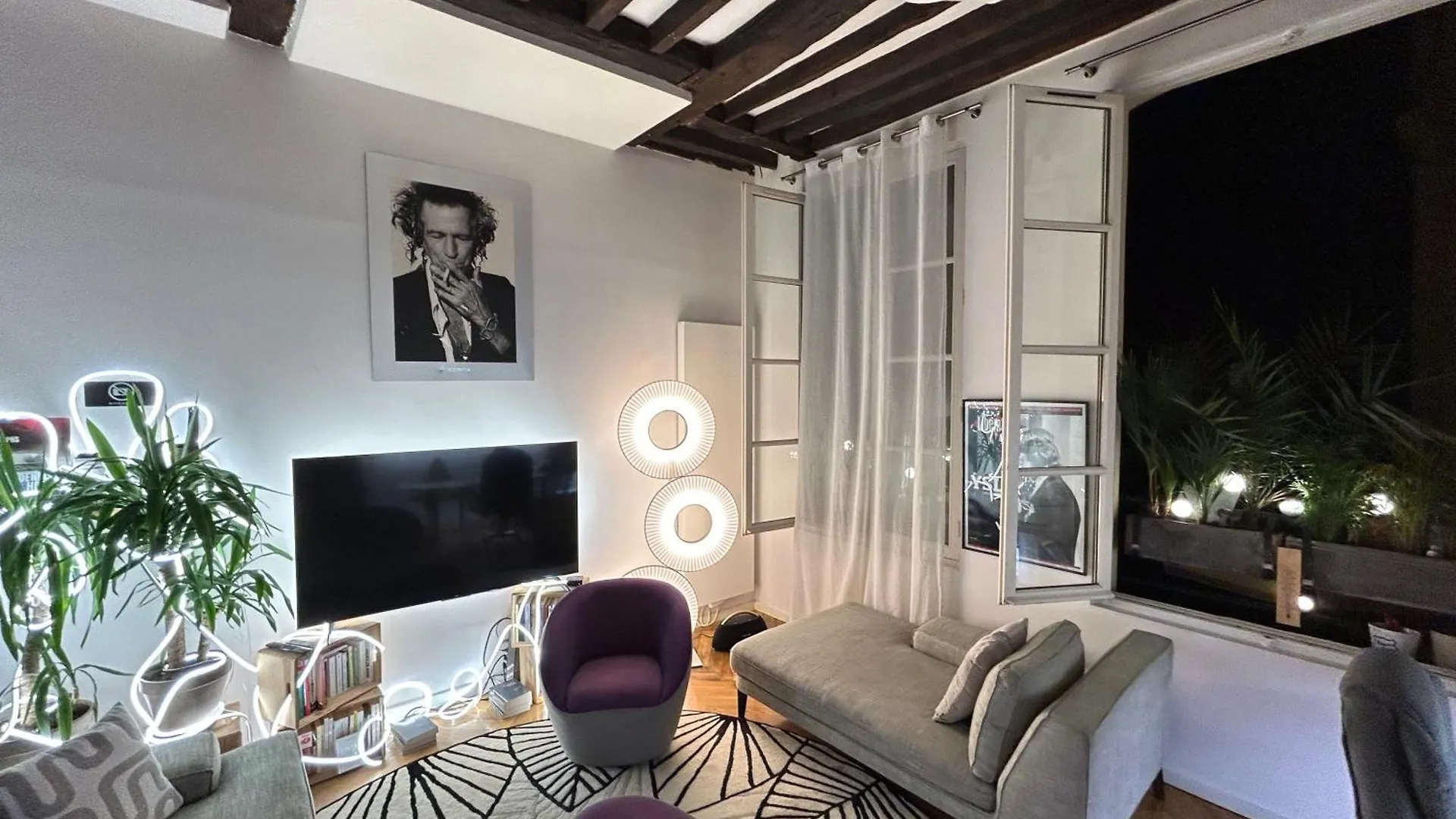 Fantastique Et Incroyable Appartement Le Marais Paris Frankrike